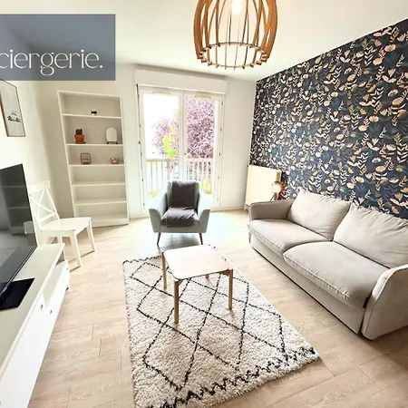 La Gibauderie Laconciergerie Chu * Poitiers