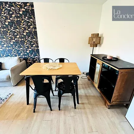 La Gibauderie Laconciergerie Chu Apartment Poitiers